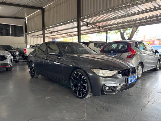 BMW 320i 2.0 16V TURBO GASOLINA 4P AUTOMÁTICO BMW 320i 2.0 16V TURBO GASOLINA 4P AUTOMÁTICO